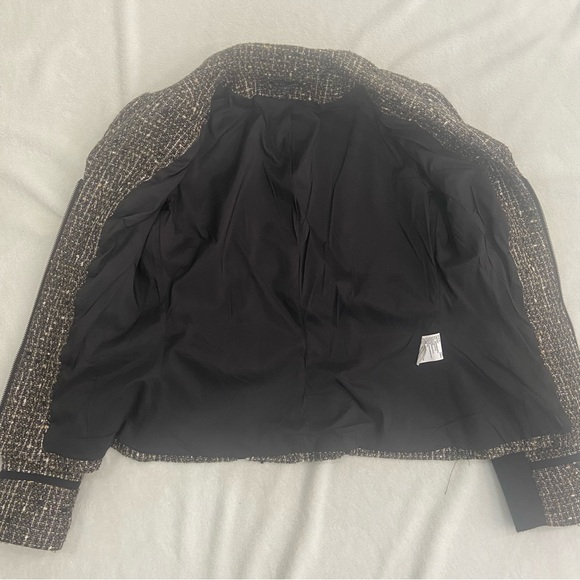 Le Chateau Women’s Zip Up Blazer - Picture 5 of 7